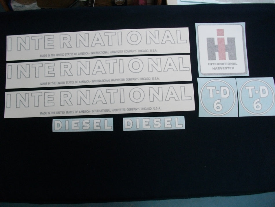 BB-DS-IH-TD6V Binder Books IH MANUALS & DECALS
