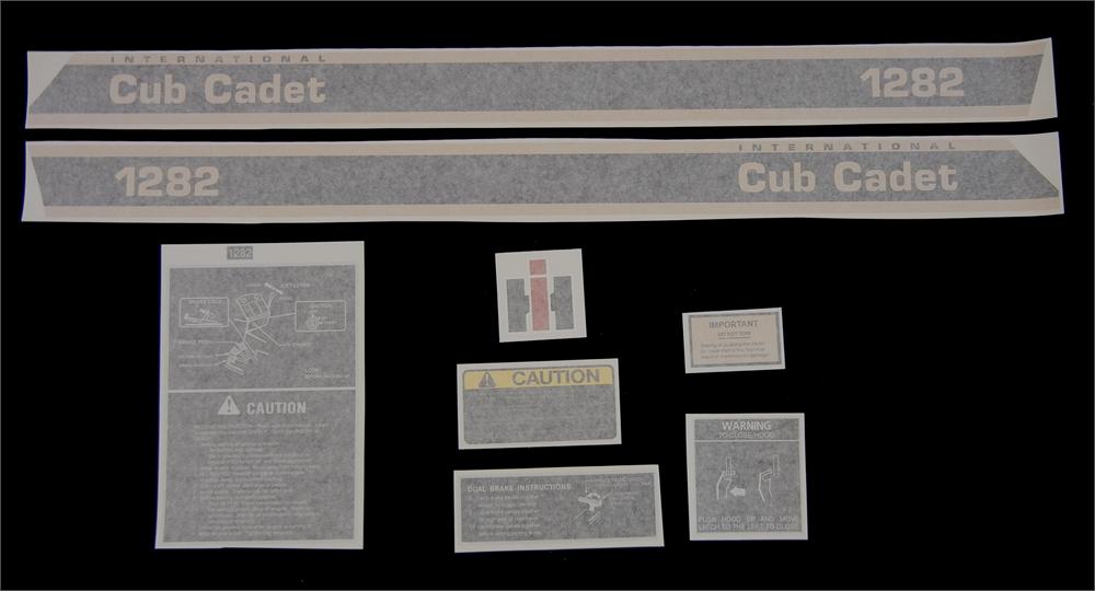 BB-DS-CC-1282 Binder Books IH MANUALS & DECALS