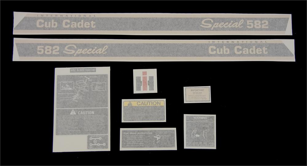 BB-DS-CC-582S Binder Books IH MANUALS & DECALS